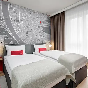 ホテル Intercityhotel