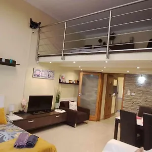 https://szandi-apartman.szeged-hotels.com