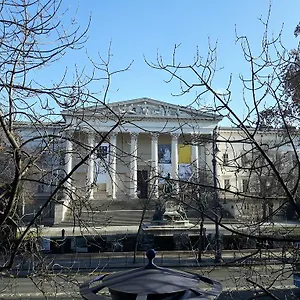 Brand New In The Center Budapest