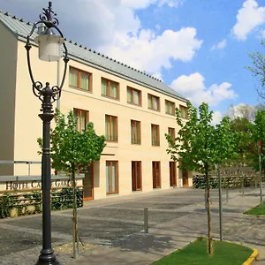 4* Szálloda Castle Garden