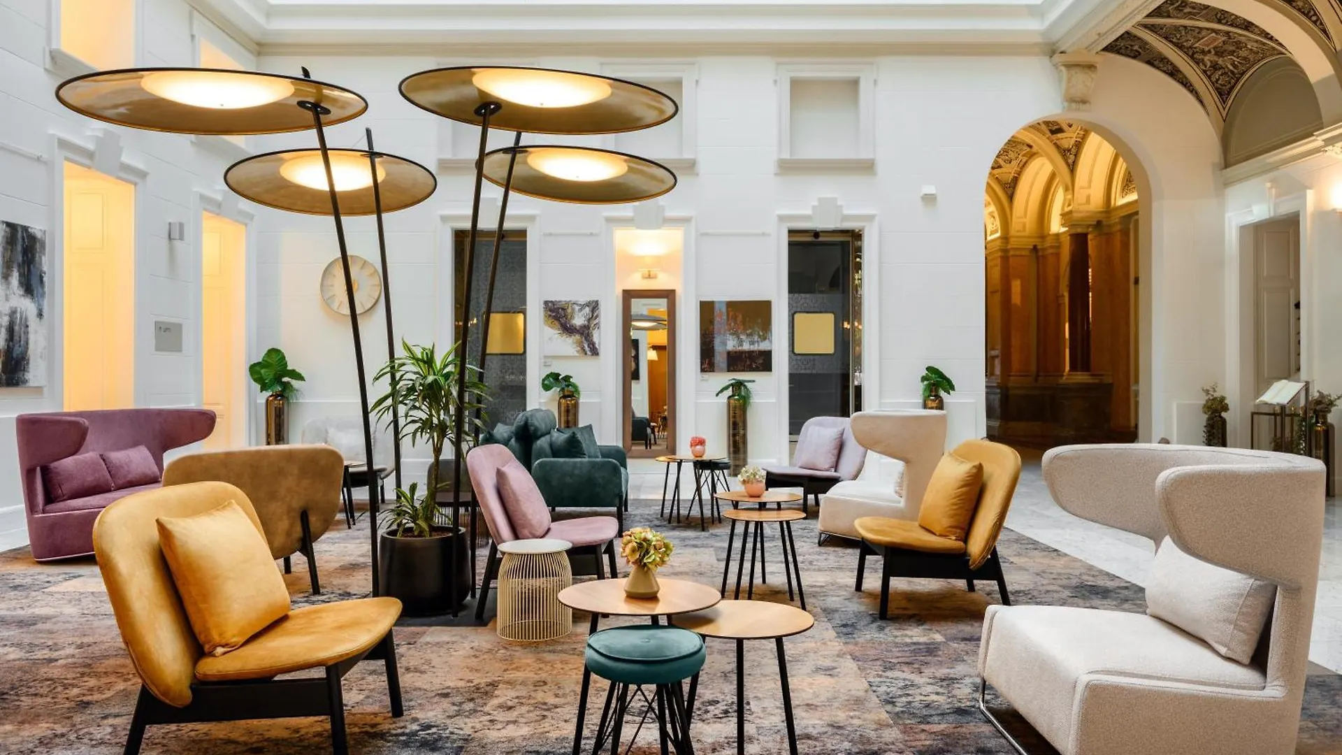 Hotel Moments Budapest By Continental Group 4*,