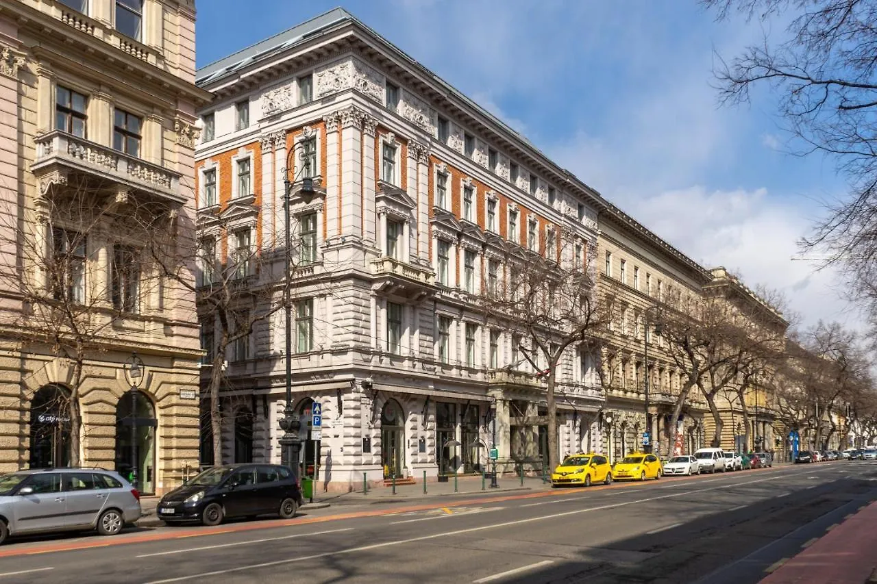 ****  Hotel Moments Budapest By Continental Group Ungarn